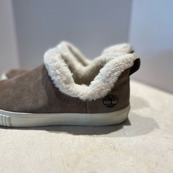 Timberland Women’s Suede Slip-On Shoes with Faux Fur Lining -‎ Size 8, Preloved - Picture 12 of 13